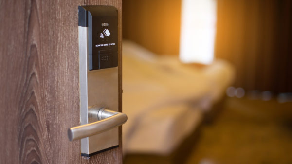 07 APNews Top 5 Reasons to Switch to Smart Locks in Winter