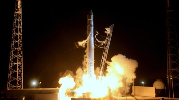 pexels spacex 586087