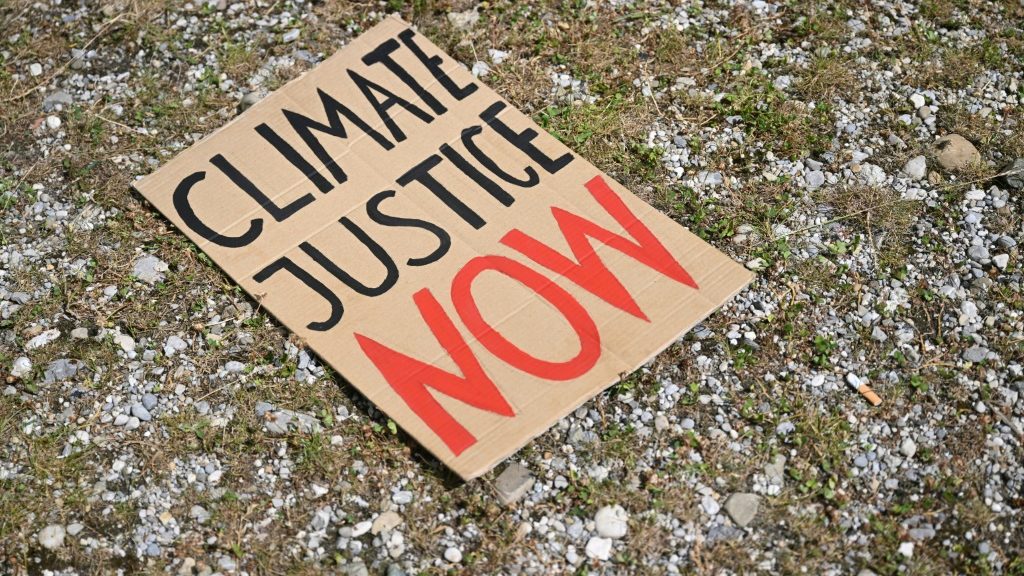 German activists are doing their best to keep the climate front and center - Science-Environment News - Report by AFR | Online Free Press release news distribution - Vimarsana News