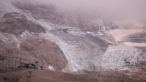 Low chance of finding survivors after Italian glacier collapse