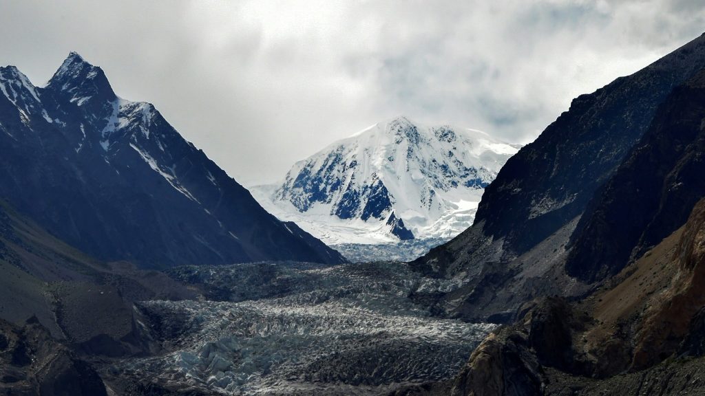 Melting glaciers threaten northern Pakistan - International News News - Report by AFR | Online Free Press release news distribution - Vimarsana News
