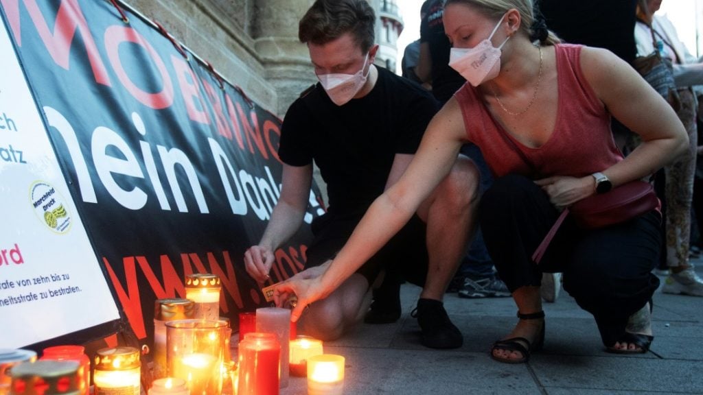Austria shocked by doctor's suicide after vaccine abuse - Health and Lifestyle News - Report by AFR | Online Free Press release news distribution - Vimarsana News
