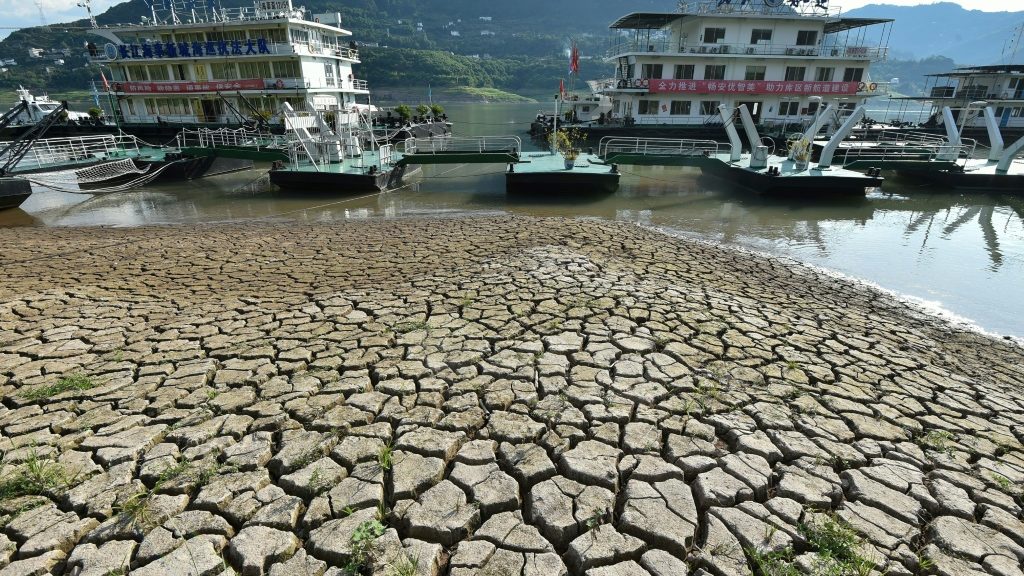 Chinese city dims lights amid heatwave power shortages - Vimarsana News