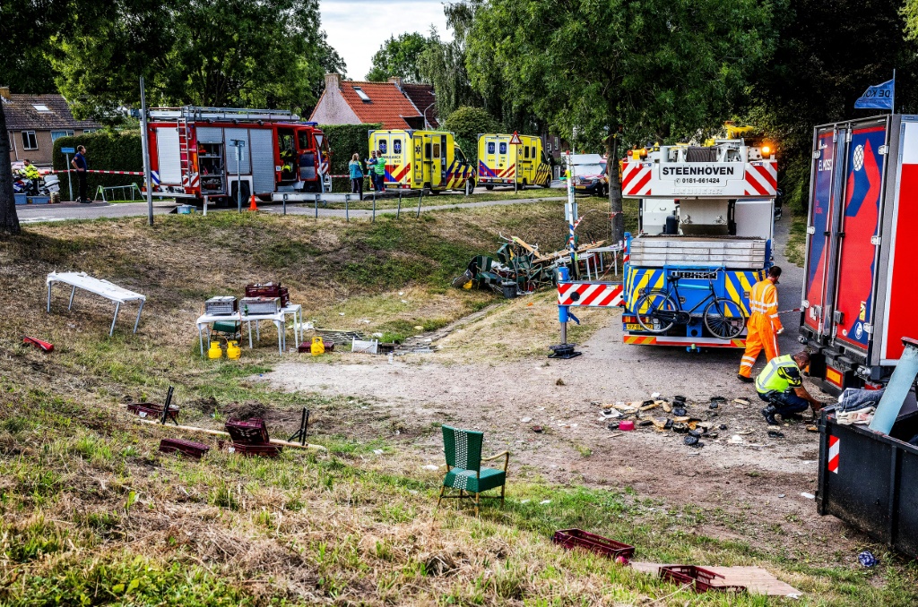 Dutch truck crash toll climbs to six dead: police | Online Free Press release news distribution - TopWireNews.com