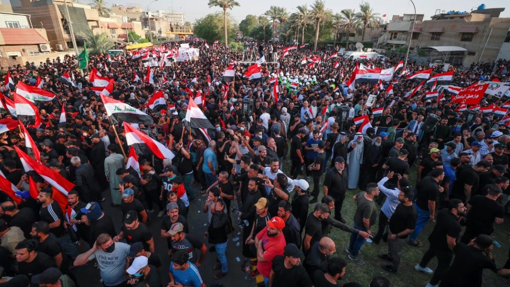 Rival sit-ins deepen political deadlock in Iraq - Vimarsana News