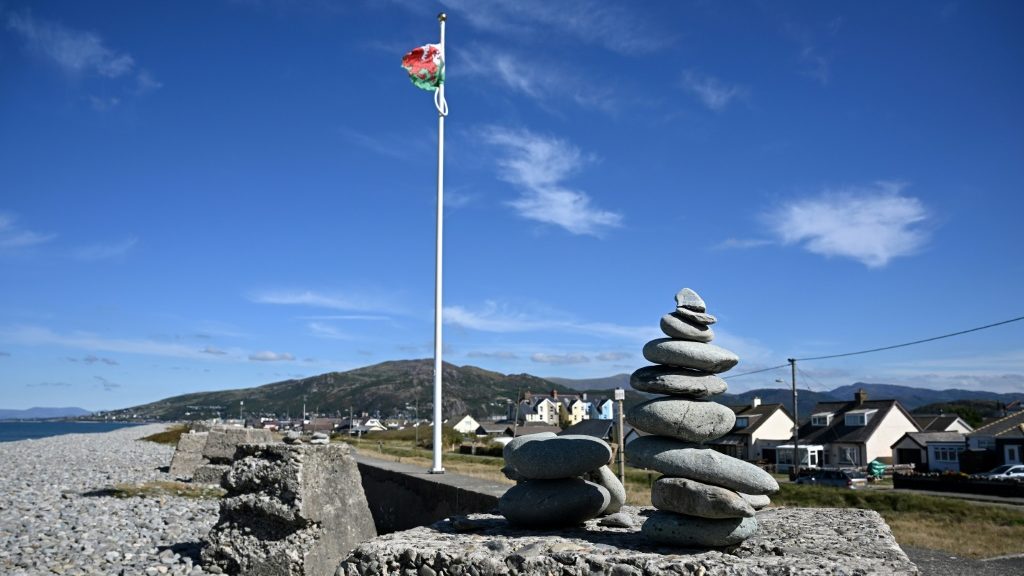 Gone in 30 years? The Welsh village in crosshairs of climate change - UK News News - Report by AFR | Online Free Press release news distribution - Vimarsana News