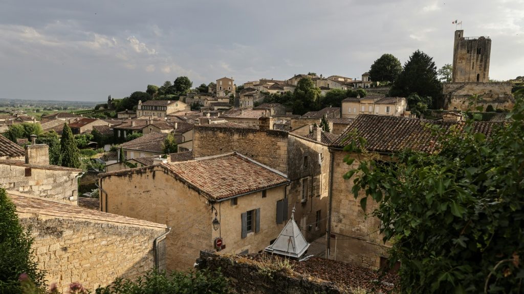 Rankings divide a French wine wonderland - Health and Lifestyle News - Report by AFR | Online Free Press release news distribution - Vimarsana News