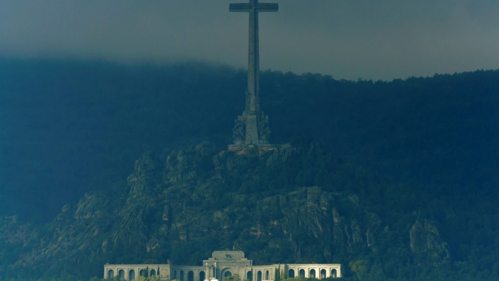 Spain to relocate remains of Franco allies to more discreet graves - Vimarsana News