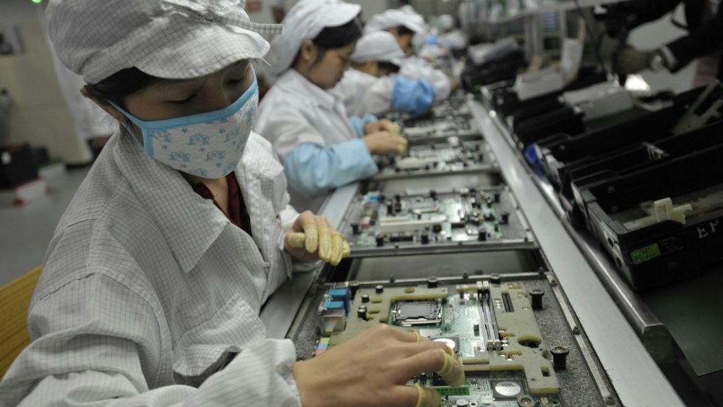 iPhone factory lockdown shows risks of China dependence, analysts say - AFR | Online Free Press release news distribution - Vimarsana News
