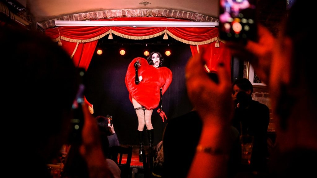 Moscow drag queens defiant as LGBTQ law looms - Vimarsana News