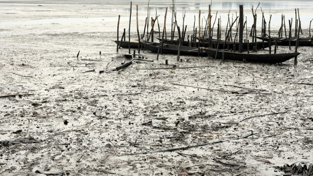 Shell to pay 15 mn euros to Nigerian farmers over pollution - AFR | Online Free Press release news distribution - Vimarsana News