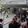 Brazilians flock to hospital after Peles death