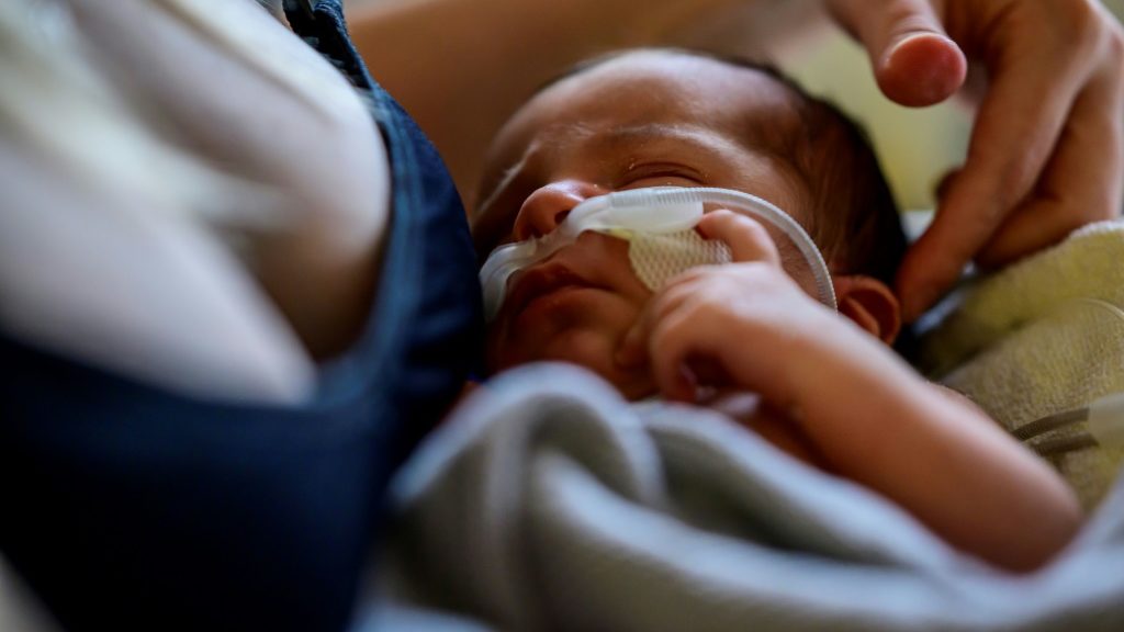 German hospitals overwhelmed by sick kids - Vimarsana News