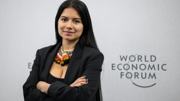 In Davos Ecuadoran activist seeks end to fossil fuel addiction