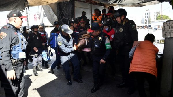 Mexico metro crash kills 1 injures 16