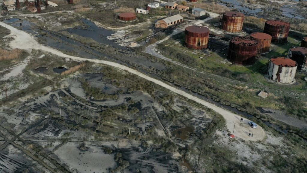 The black hell of Albania's ageing oil fields - Science-Environment News - Report by AFR | Online Free Press release news distribution - Vimarsana News
