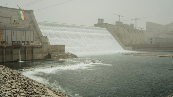 Trapped sediment in dams endangers water supplies UN