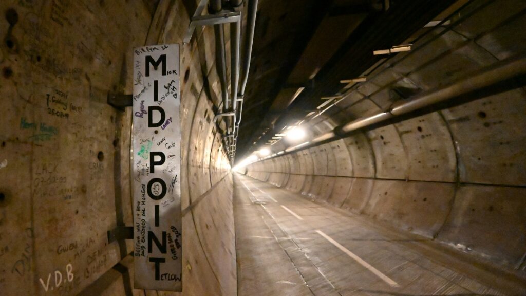 Along underwater highway, workers fix Channel tunnel at night - Science-Environment News - Report by AFR | Online Free Press release news distribution - Vimarsana News