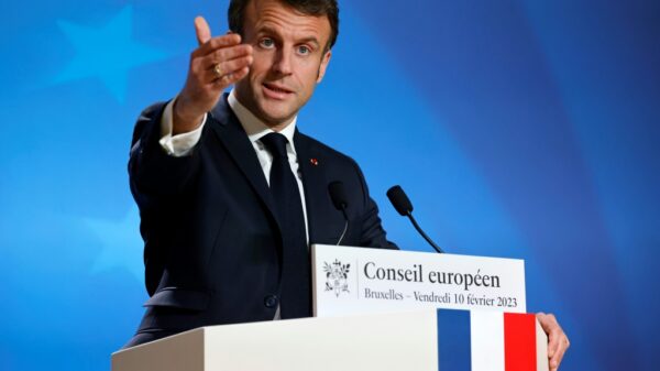 Macron warns impossible to send Ukraine jets in coming weeks