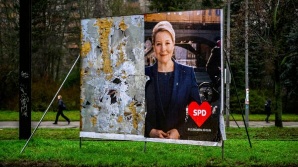 Scholzs Social Democrats risk upset at Berlin vote rerun