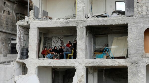 volunteers help Syria quake survivors
