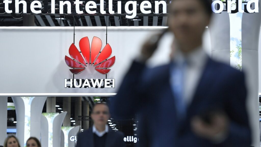 Chinese phone makers emerge from Huawei's shadow - AFR | Online Free Press release news distribution - Vimarsana News