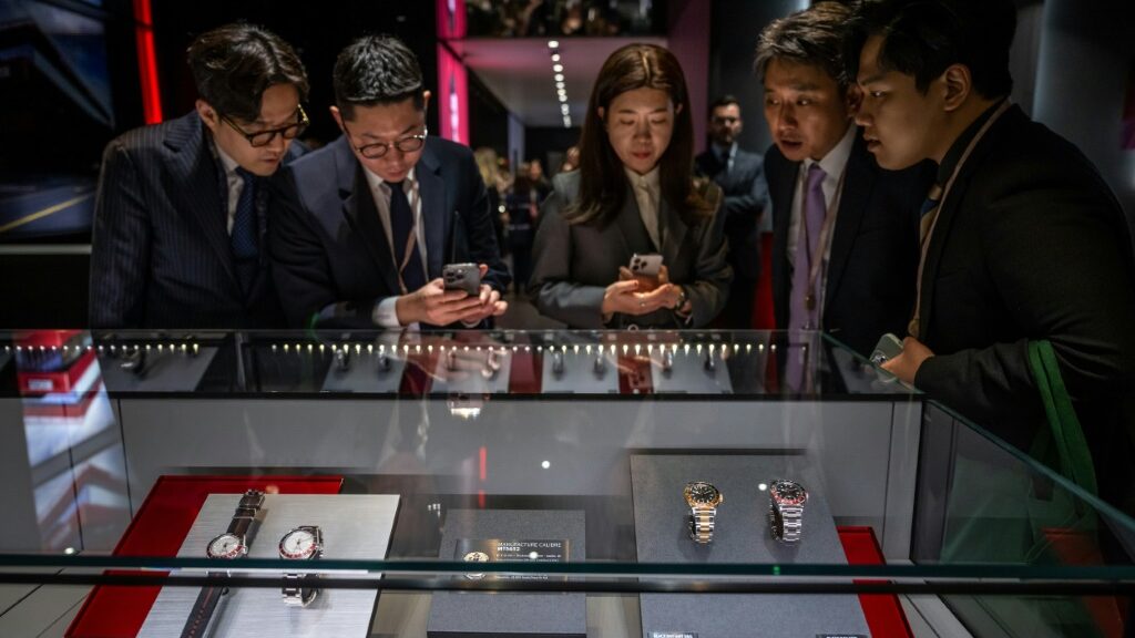 Swiss watchmakers counting the clock until Chinese tourists return - AFR | Online Free Press release news distribution - Vimarsana News