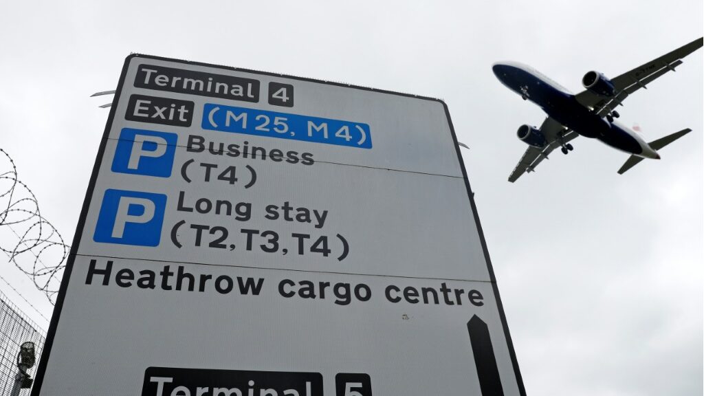 Security guards at London's Heathrow airport to strike in May - AFR | Online Free Press release news distribution - Vimarsana News