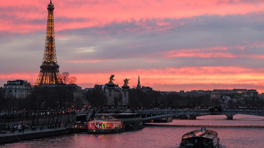 US perfume giant Coty weighs Paris stock listing - AFR | Online Free Press release news distribution - Vimarsana News
