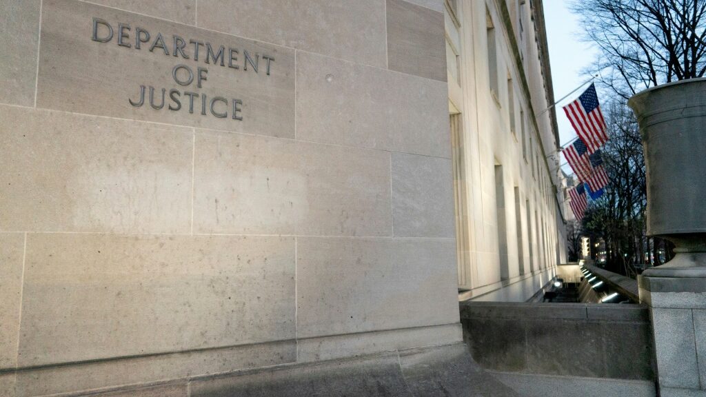 Apple engineer from China among US tech theft cases - AFR | Online Free Press release news distribution - Vimarsana News
