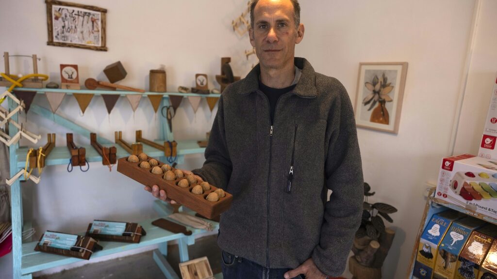 Israel reinvents kibbutz by embracing of new industries - AFR | Online Free Press release news distribution - Vimarsana News