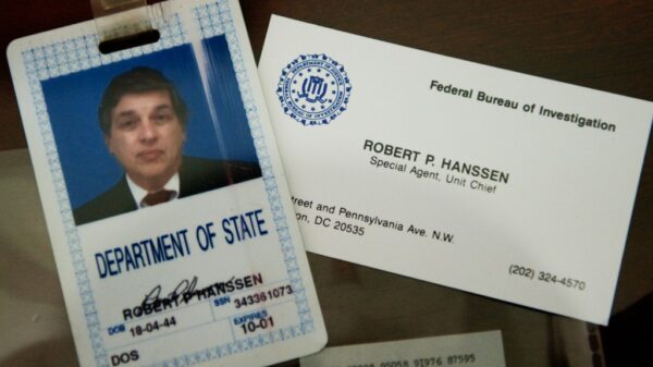 Notorious FBI double agent Robert Hanssen dead